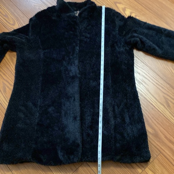 Madden Girl women’s soft faux fur black coat animal print lining snap closure - Picture 15 of 17